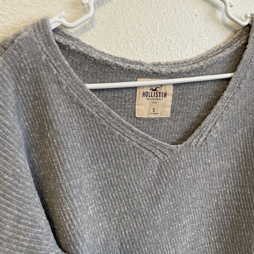 Y2K Hollister Women's Small Surf Rib Gray V Neck Sweater Comfy Boho Fit Oversize - Picture 2 of 8
